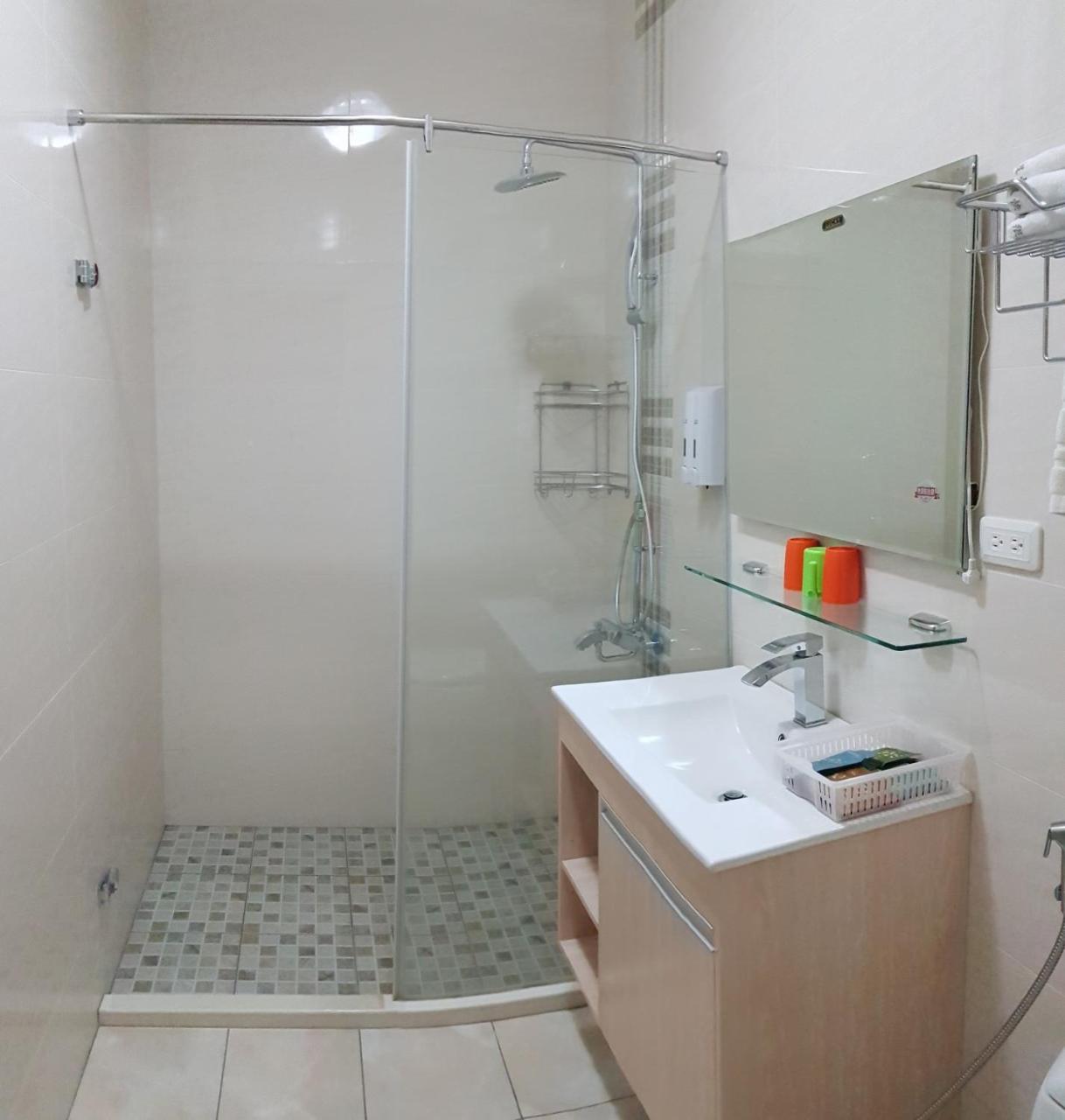 花蓮阿曼很快樂民宿-無人民宿自助入住-有電梯-可包棟 Apartment Hualien City Luaran gambar